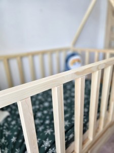 Łóżko kojec tipi w stylu Montessori do pokoju chłopca i dziewczynki
