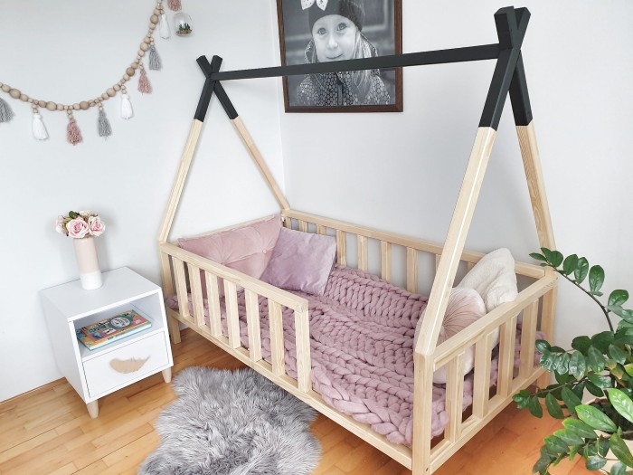 Nowoczesne łóżko dziecięce tipi z czarnymi elementami od 140x70 do 200x90